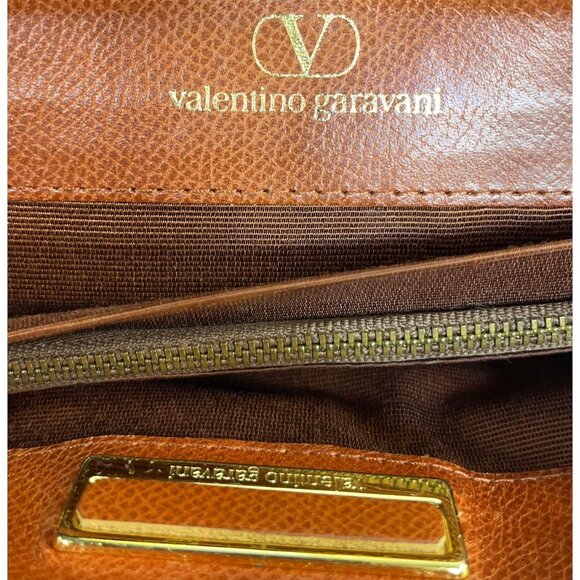 Valentino Garavani Vintage Shoulder Bag - Picture 2 of 9